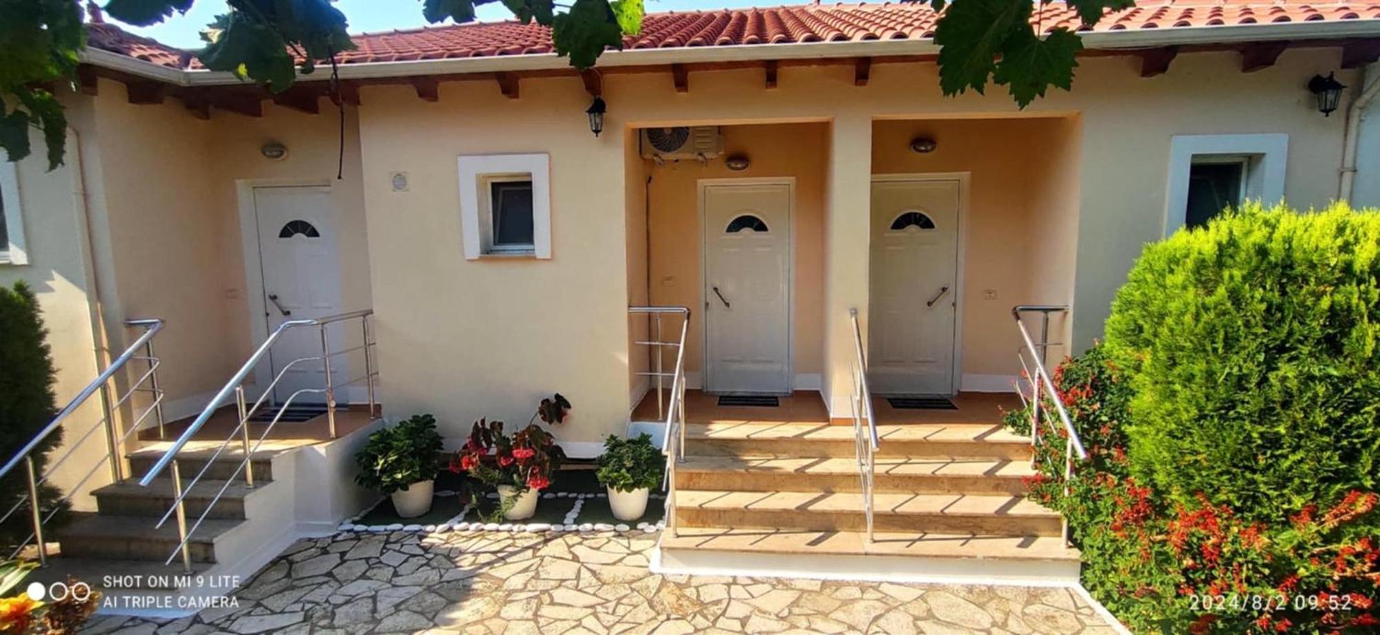 Vasil Rooms Λούκοβο Εξωτερικό φωτογραφία